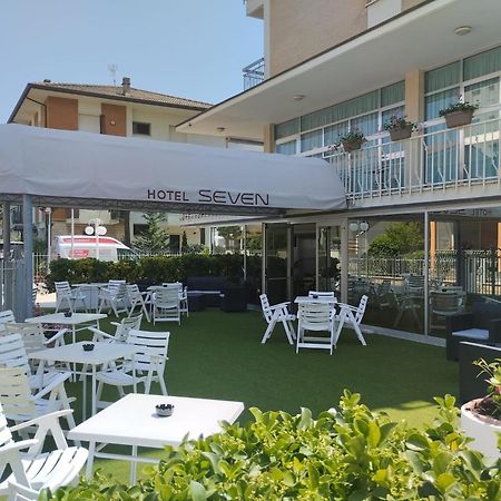 Hotel Seven Rimini Extérieur photo