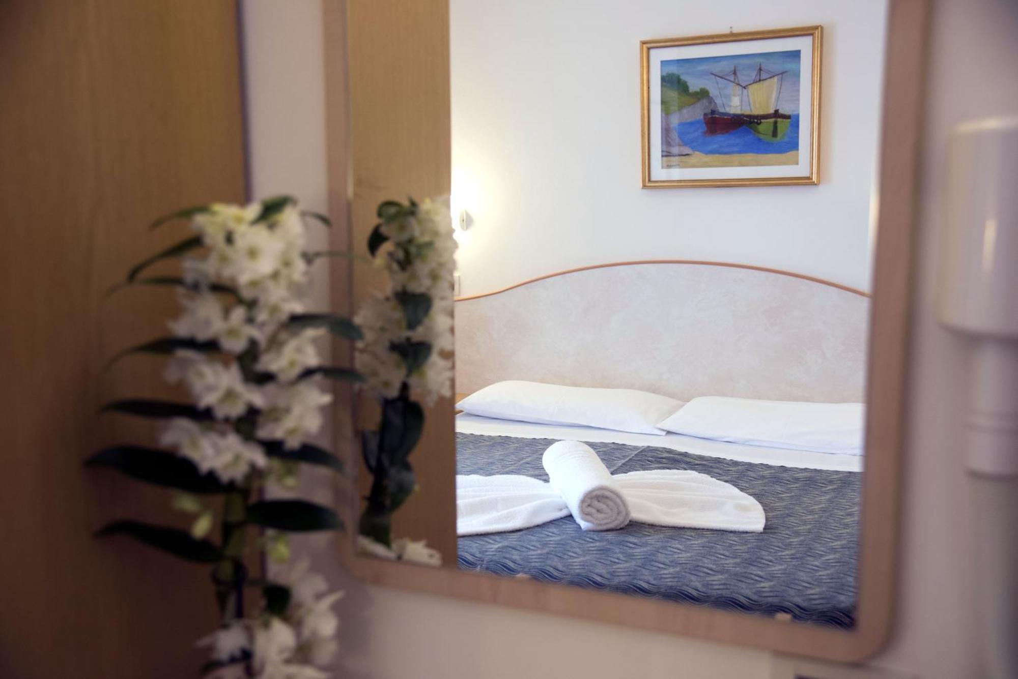 Hotel Seven Rimini Chambre photo