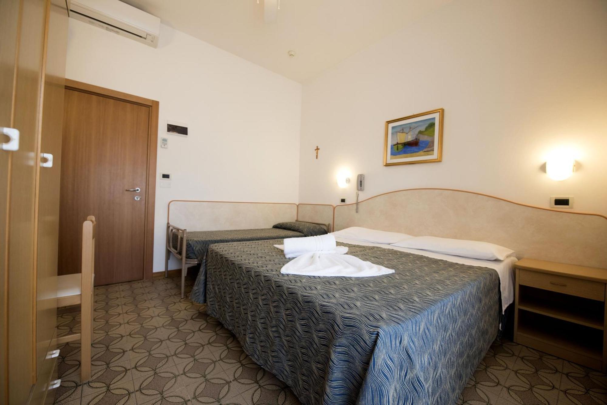 Hotel Seven Rimini Chambre photo